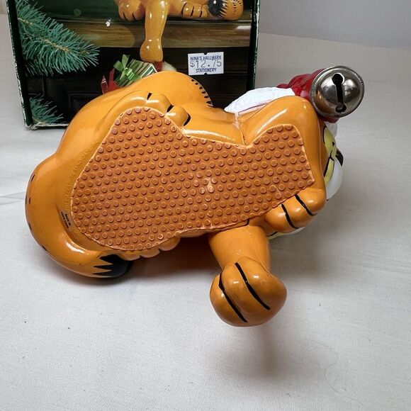 Vintage Enesco E-5937 1978 Garfield Stocking Hanger Just Hanging Around with Box - Picture 4 of 5